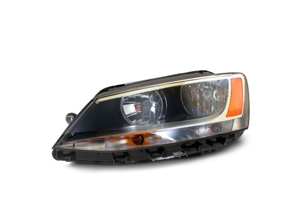 New Replacement Headlight for Volkswagen Jetta Driver Side 2011–2016 VW2502146