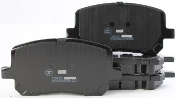 Front Ceramic Brake Pads for 2003-2008  Toyota Corolla CE, LE, S Matrix Base, XR, XRS